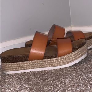 New Directions Platform espadrille Sandals!